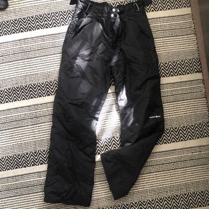 Outdoor snow pants